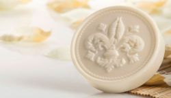 Přírodní mýdla Saponificio Artigianale Fiorentino, ručně balené II. | Mýdlo Magnolia e Tiglio 250gr, Mýdlo Rosa e Geraneo 250gr, Mýdlo Iris e Glicine 250gr, Mýdlo Limone e Rosmarino 250gr, Mýdlo Mandarino e Menta 250gr, Mýdlo Narciso e Melograno 250gr, Mýdlo Agrumi 250gr, Mýdlo Fiori Bianchi 250gr, Mýdlo Fiori Viola 250gr, Mýdlo Giardino di Rose 250gr, Mýdlo Amore Mio 125gr