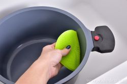 SILISASANKA, silikonová "drátěnka" na mytí nádobí, oboustranná jasně zelená